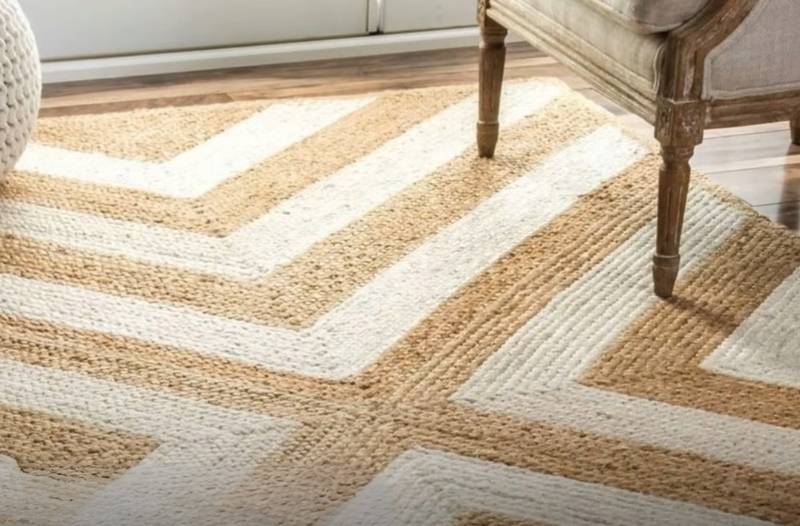 Tepih srednje debljine postavljen u prostoru sa podnim grejanjem